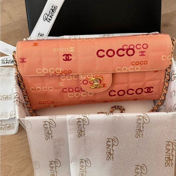 100% Authentic CHANEL Pink Canvas COCO East West Choco Bar Shoulder Bag - Picture 1 of 12